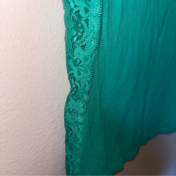 Y2K Style Green Lace Accent Short Sleeve Off the Shoulder Top, Cap Sleeves - Picture 6 of 9